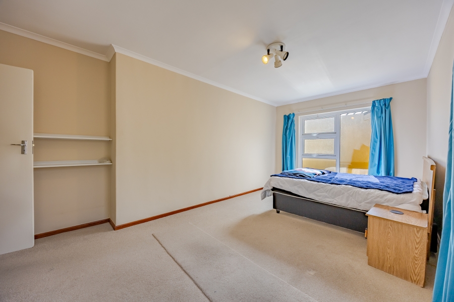 2 Bedroom Property for Sale in Lakeside Western Cape
